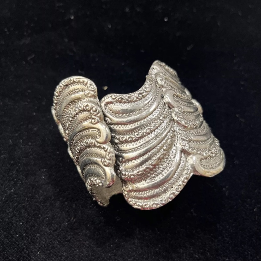 Vintage Pauline Rader Hinged Silver Tone Cuff Bracelet